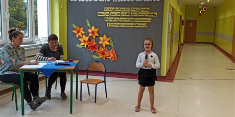 Powiększ grafikę: miedzynarodowy-dzien-jezyka-ojczystego-w-klasach-0-iii-175485.jpg