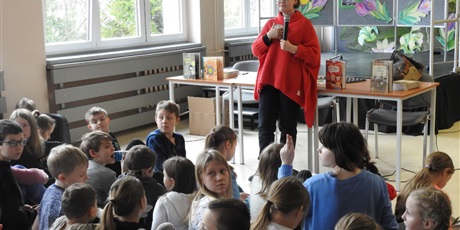 Powiększ grafikę: spotkanie-z-anna-czerwinska-rydel-170214.jpg