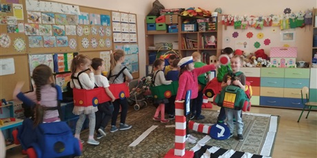Powiększ grafikę: Spotkanie przedszkolaków z funkcjonariuszami Straży Miejskiej
